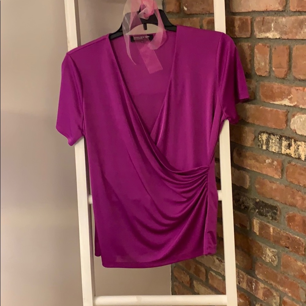 GORGEOUS, fuchsia colored v-neck